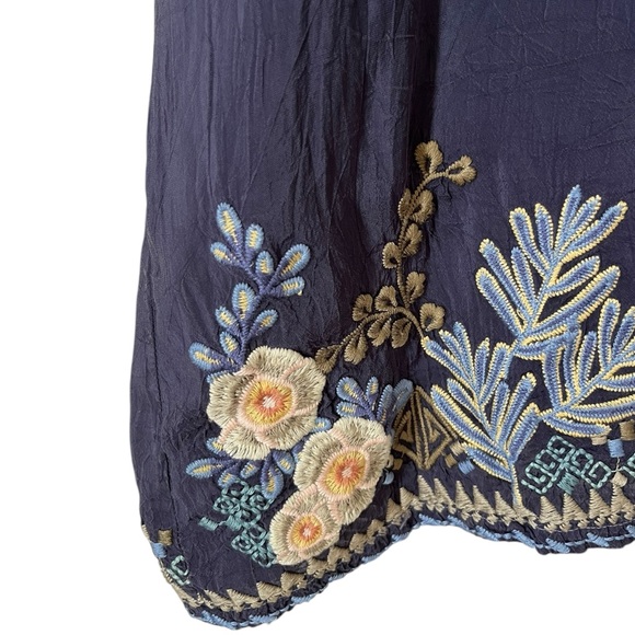 Johnny Was Flawed Gem Kalea Tunic Floral Navy Size Medium Top - Picture 7 of 10
